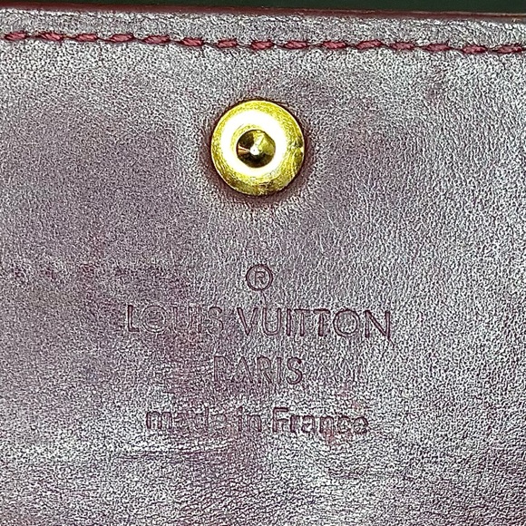 LOUIS VUITTON Sarah Vernis Material In Vibrant Wine Color Long Wallet. - Picture 7 of 7